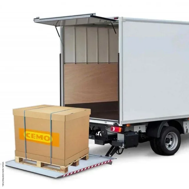 Déchargement hayon camion CEMO - Matériel transfert marchandises sécurisé